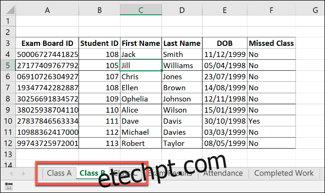 Uma pasta de trabalho do Excel com planilhas semelhantes de 